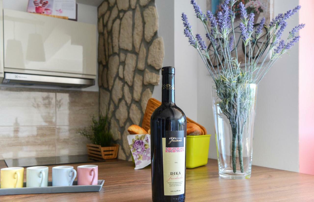 Kaj-Lux Novi Apartman Novi Vinodolski Kültér fotó